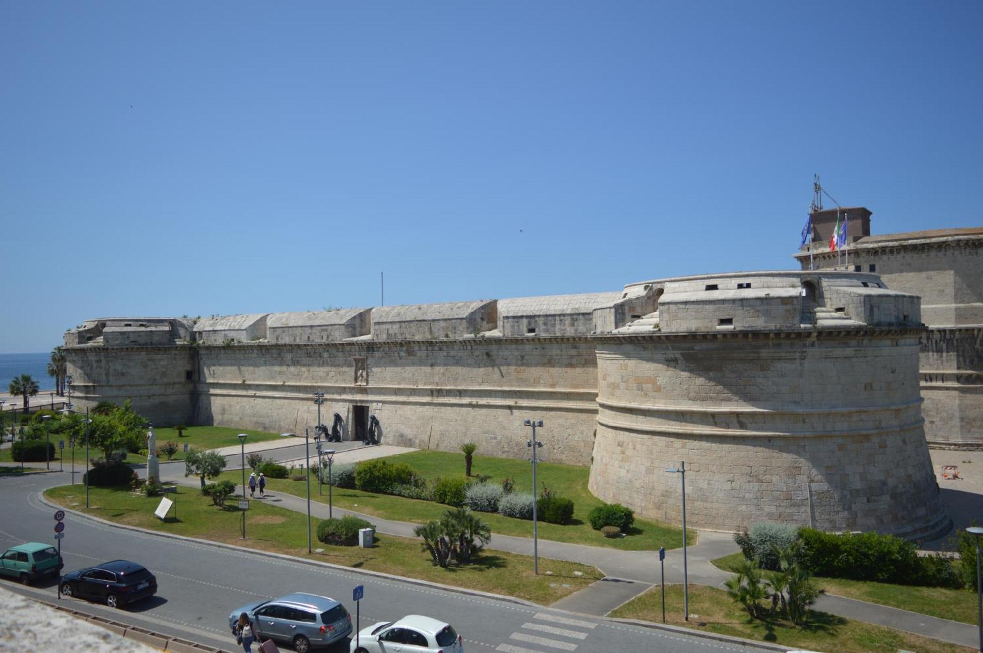 דירות צ'יוויטווקיה Domus Cavour מראה חיצוני תמונה